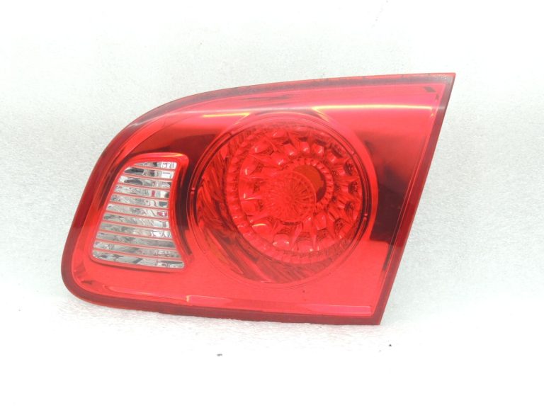 Hyundai Santa FE II 05-09 Aizmugurējais lukturis iekšpusē labajā aizmugurējā lukturī 924602B000