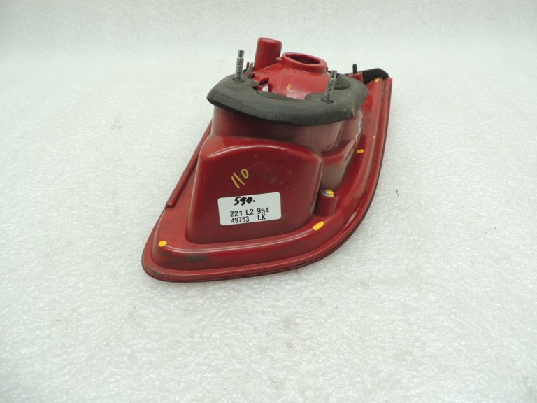 Hyundai Santa FE II 05-09 Aizmugurējais lukturis iekšpusē labajā aizmugurējā lukturī 924602B000