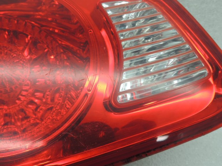 Hyundai Santa FE II 09 Aizmugurējais lukturis iekšpusē kreisais aizmugurējais lukturis 924502B000 Mazs DEFEKTĪVS