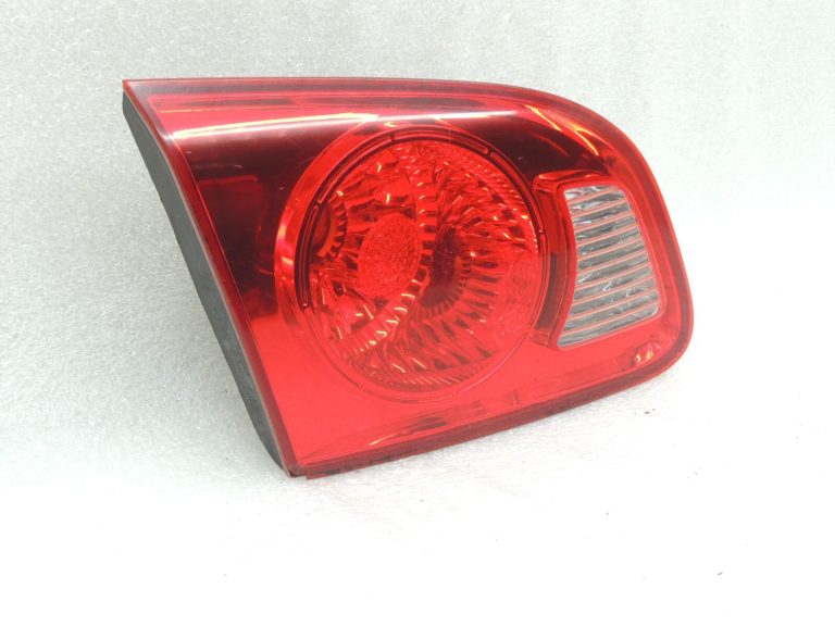 Hyundai Santa FE II 09 Aizmugurējais lukturis iekšpusē kreisais aizmugurējais lukturis 924502B000 Mazs DEFEKTĪVS