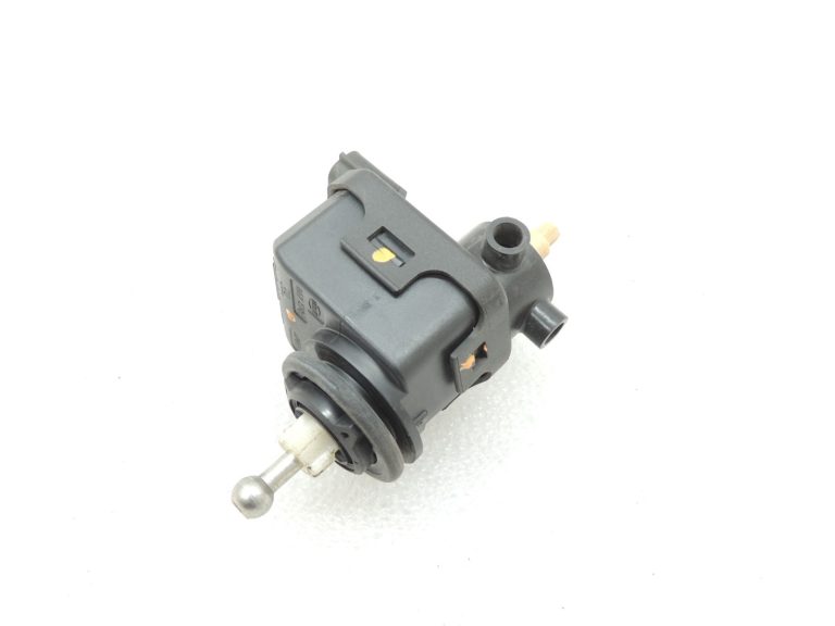 Kia Ceed ED priekšējo lukturu piedziņa LWR priekšējo lukturu nolīdzināšana 921301H000