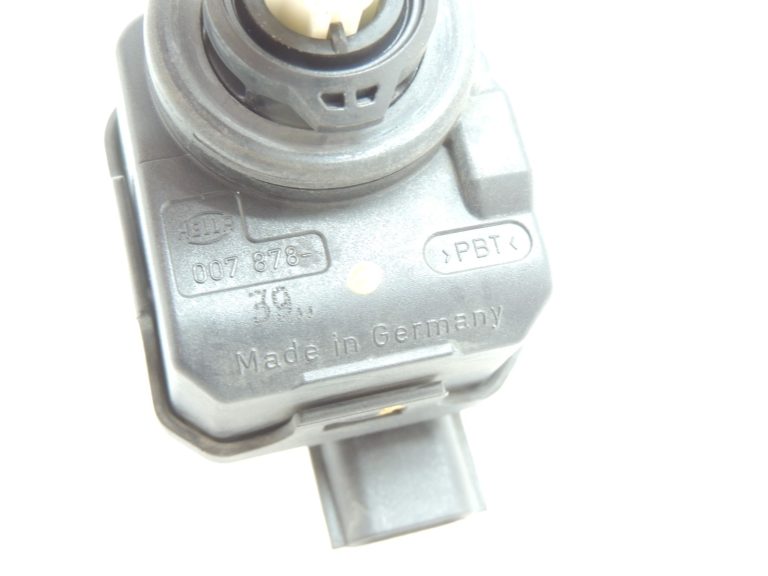 Kia Ceed ED priekšējo lukturu piedziņa LWR priekšējo lukturu nolīdzināšana 921301H000