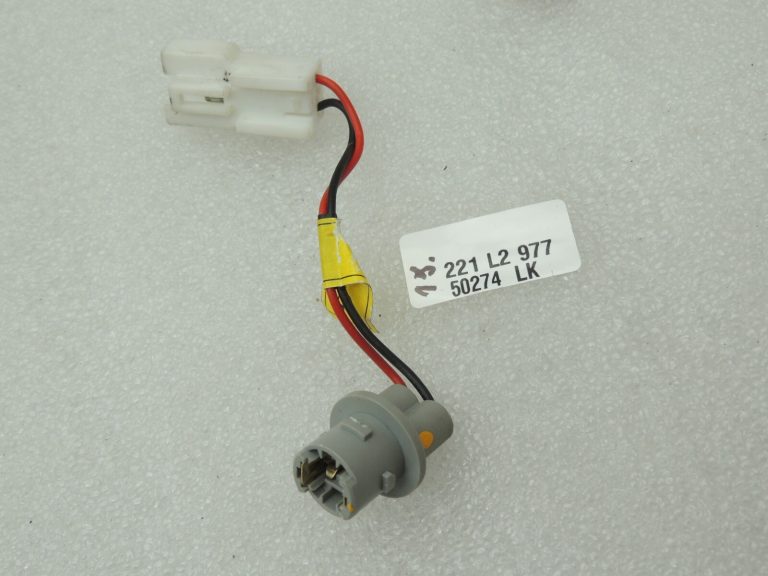Kia Sportage III SL salona aizmugurējā apgaismojuma spuldzes turētājs 924903W010