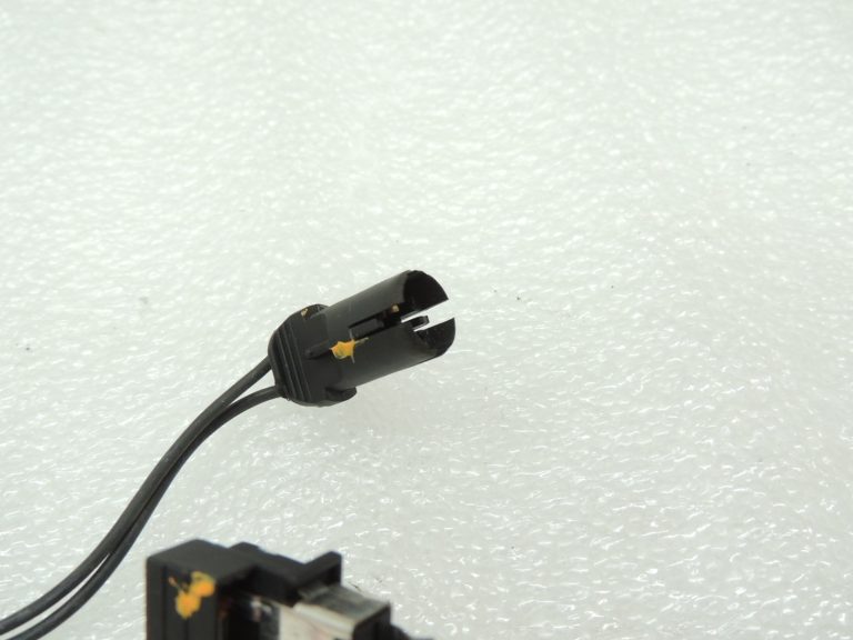 Chevrolet Captiva C100 halogēna lukturu vadu instalācija H7 spraudnis H1