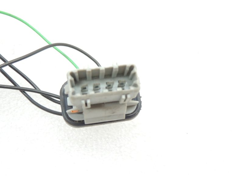 Volvo V70 II halogēno lukturu vadu instalācija HB3 H7 kontaktdakša T10