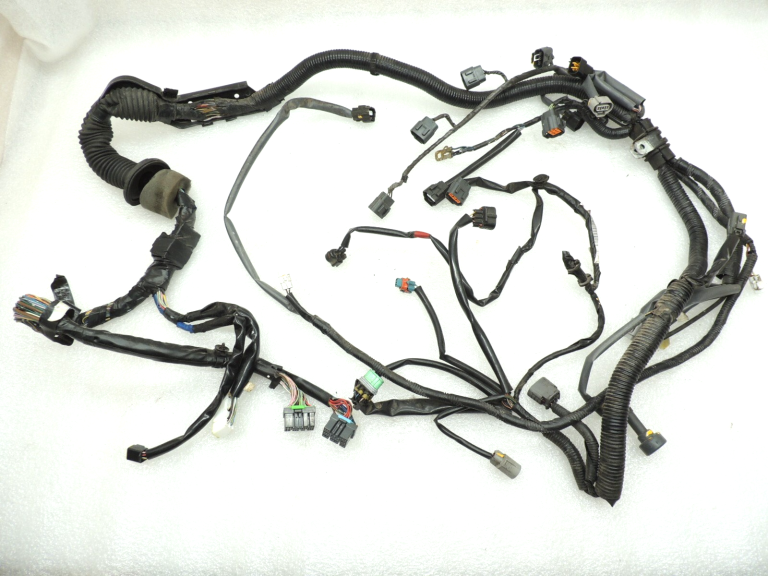 Suzuki Grand Vitara I SQ420 2.0i benzīna motora elektroinstalācijas 3665051JA0