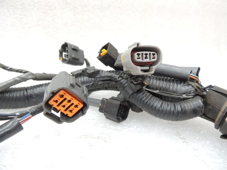 Suzuki Grand Vitara I SQ420 2.0i benzīna motora elektroinstalācijas 3665051JA0