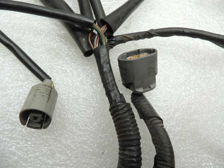 Suzuki Grand Vitara I SQ420 2.0i benzīna motora elektroinstalācijas 3665051JA0