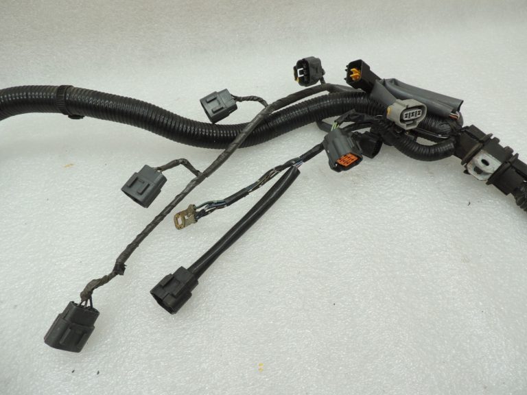 Suzuki Grand Vitara I SQ420 2.0i benzīna motora elektroinstalācijas 3665051JA0