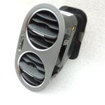 VW Tiguan 5N 08-11 Gaisa izplūdes atveres priekšējā labā 5N0819704A