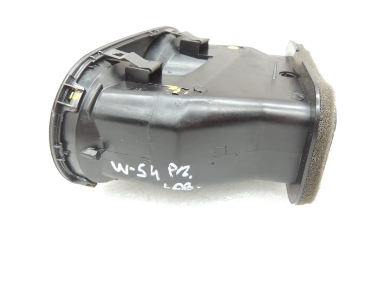 VW Tiguan 5N 08-11 Gaisa izplūdes atveres priekšējā labā 5N0819704A