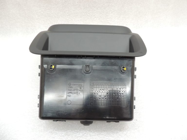 VW Tiguan 5N 08-11 Noliktavas nodalījuma vāks Klimata kontroles paneļa vāks 5M0820039C