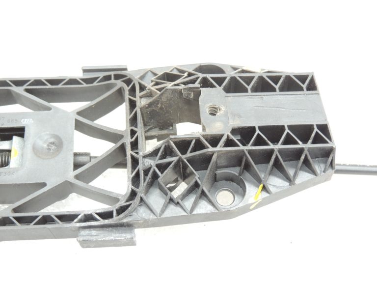 VW Tiguan 5N durvju roktura rāmis labās puses durvju roktura apvalks 5N0839885H