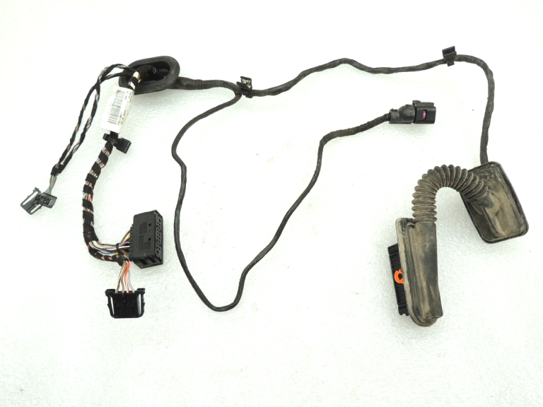 VW Tiguan 5N Durvju elektroinstalācijas instalācija aizmugurējā labajā pusē 5N0971693A Mazā gumija DEFEKTĪVA!!!