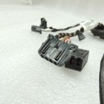 VW Tiguan 5N Durvju elektroinstalācijas instalācija aizmugurējā labajā pusē 5N0971693A Mazā gumija DEFEKTĪVA!!!