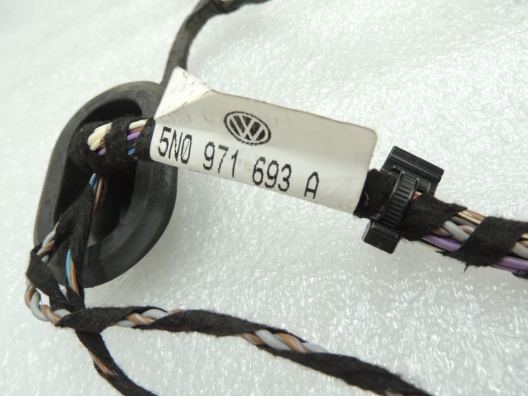 VW Tiguan 5N Durvju elektroinstalācijas instalācija aizmugurējā labajā pusē 5N0971693A Mazā gumija DEFEKTĪVA!!!