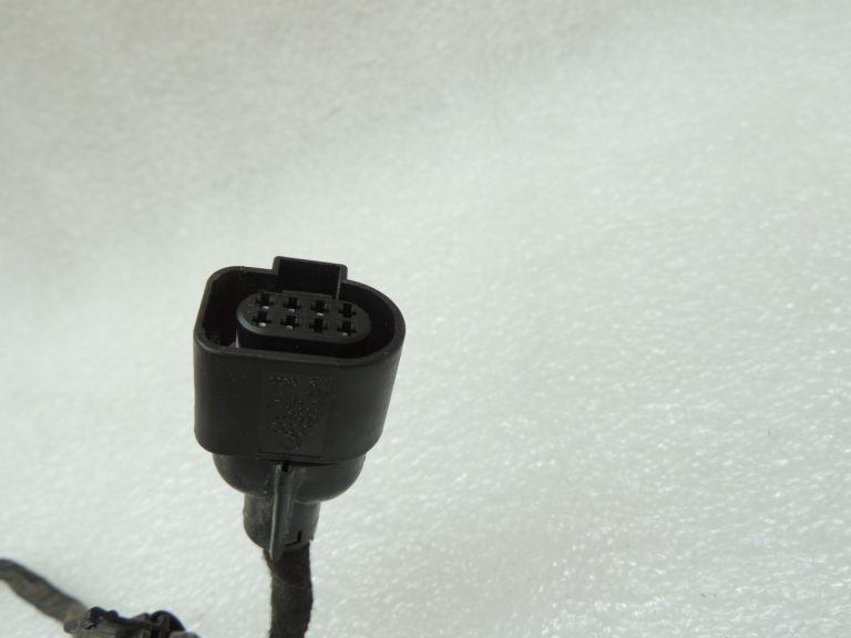 VW Tiguan 5N Durvju elektroinstalācijas instalācija aizmugurējā labajā pusē 5N0971693A Mazā gumija DEFEKTĪVA!!!