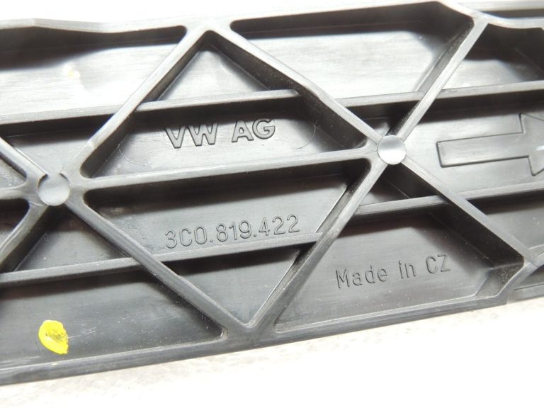 VW Tiguan 5N Salona gaisa filtra vāciņš 3C0819422