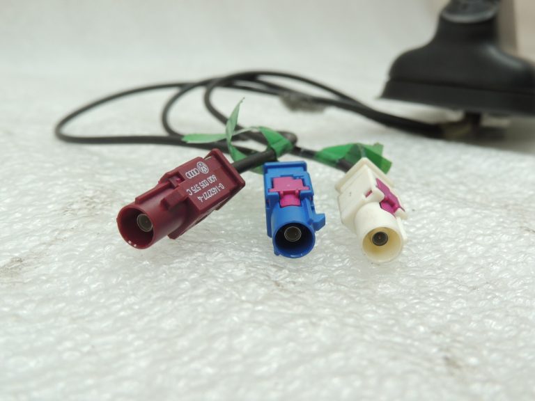VW Tiguan 5N 08-11 antenas bāze radio antenas bāze jumta antena 1K0035501F