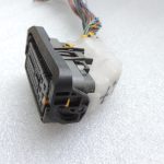 Mitsubishi Colt 1,3i 4A90 motora vadības bloka savienotājs virsbūves pusē 66pin
