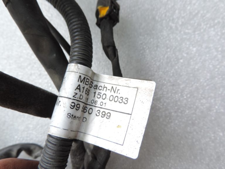 Mercedes Benz Vaneo W414 1.9i benzīna motora elektroinstalācijas instalācija A1661500033