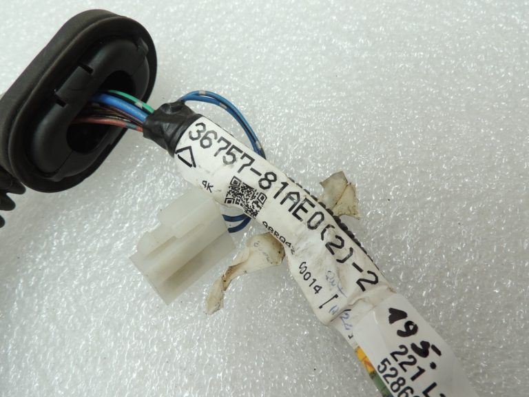 Suzuki Jimny III SN Durvju elektroinstalācijas instalācija priekšējā labajā pasažieru pusē 3675781AE0