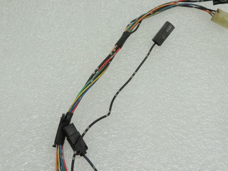 Suzuki Jimny III SN Aizmugures durvju elektroinstalācijas instalācija 3684581A02
