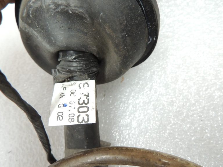 Isuzu Trooper 3 3.0TD 4JX1 motora nodalījuma elektroinstalācijas instalācijas drošinātāju kārba 8973034170