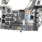 Isuzu Trooper 3 3.0TD 4JX1 motora nodalījuma elektroinstalācijas instalācijas drošinātāju kārba 8973034170