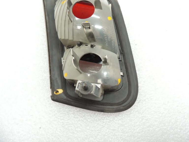 SAAB 9-3 II Sedans aizmugurējais lukturis labajā pusē 12785764