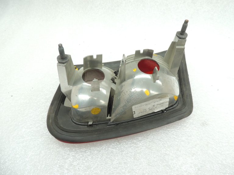 SAAB 9-3 II Sedans aizmugurējais lukturis labajā pusē 12785764