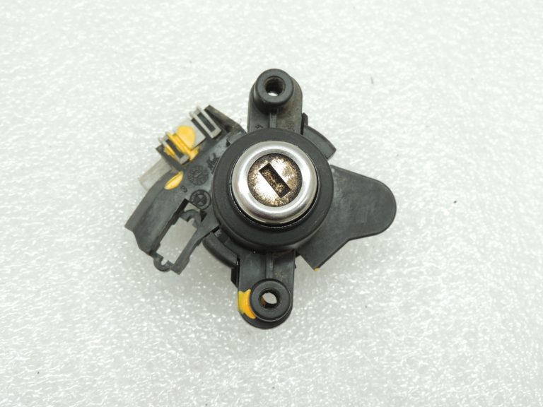 BMW E60 salona aizmugurējo durvju bloķēšanas cilindrs 51247201534 Nav atslēgas!!!