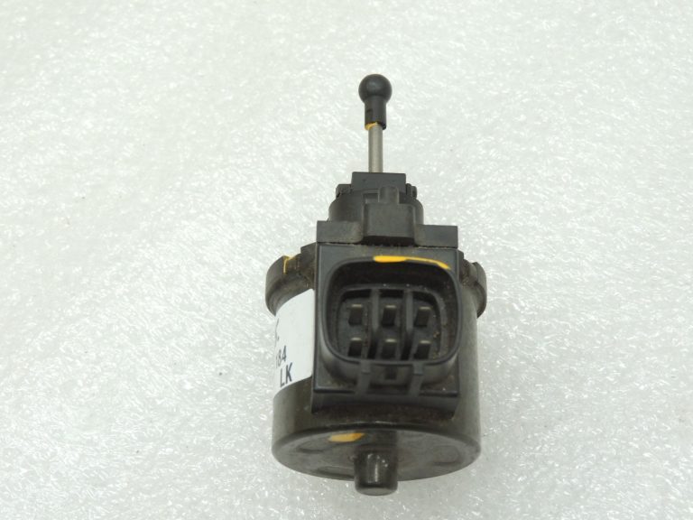 Mazda 3 BK ksenona lukturu servomotors LWR 8651000650