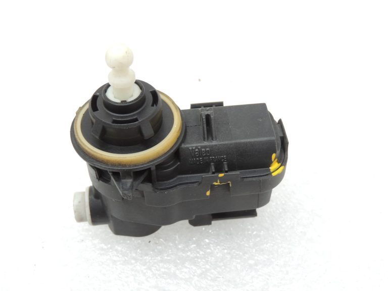 Oriģinālais Renault Espace IV halogēna priekšējo lukturu servomotors LWR 8200402521