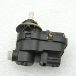 Oriģinālais Renault Espace IV halogēna priekšējo lukturu servomotors LWR 8200402521