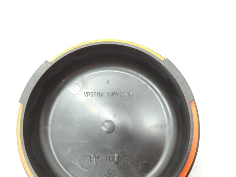Ford Focus III halogēno lukturu vāka vāciņš BM5113K060AB