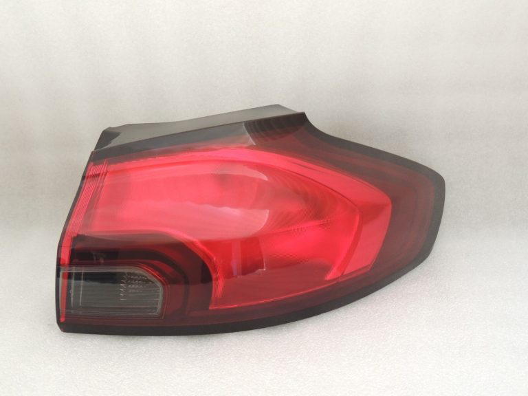 Opel Zafira C Sports Tourer oriģināls aizmugurējais labās puses lukturis 13386604 1222321