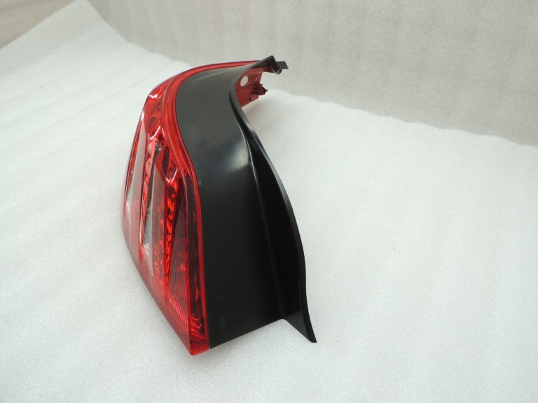 Peugeot 508 I Notchback LED aizmugurējais lukturis kreisajā pusē 9686293780 Aizmugurējais lukturis 6350LLL