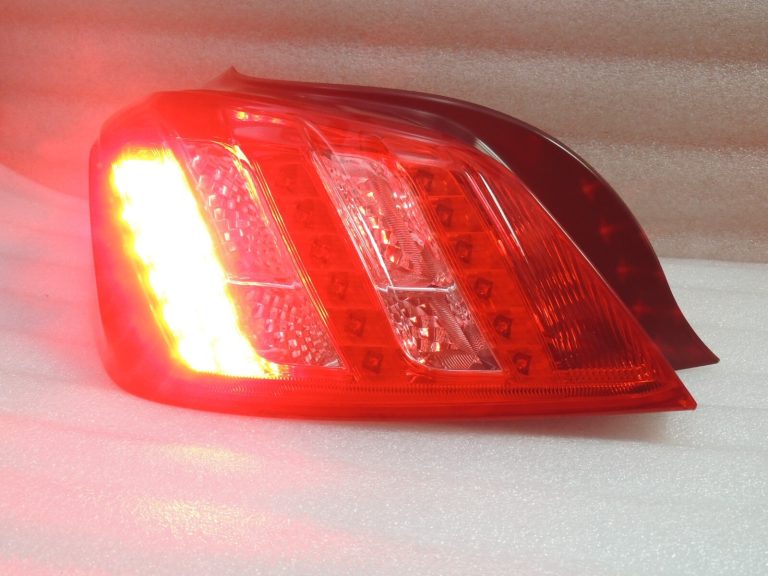 Peugeot 508 I Notchback LED aizmugurējais lukturis kreisajā pusē 9686293780 Aizmugurējais lukturis 6350LLL