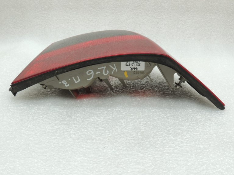 Opel Vectra B Sedans Yorka aizmugurējais labais aizmugurējais lukturis 9119528
