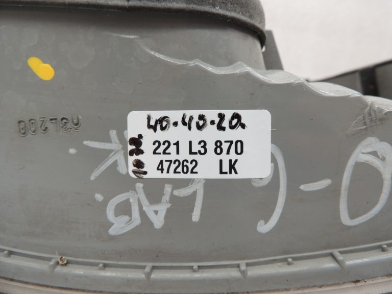 Opel Vectra C sedans aizmugurējais labais aizmugurējais lukturis 93174904