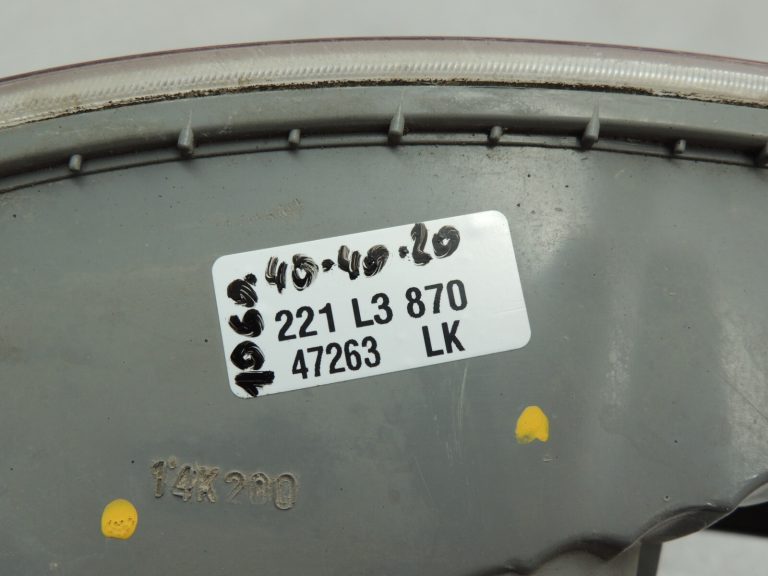 Opel Vectra C sedans aizmugurējais kreisais aizmugurējais lukturis 93174903