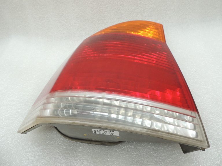 Opel Vectra C sedans aizmugurējais kreisais aizmugurējais lukturis 93174903