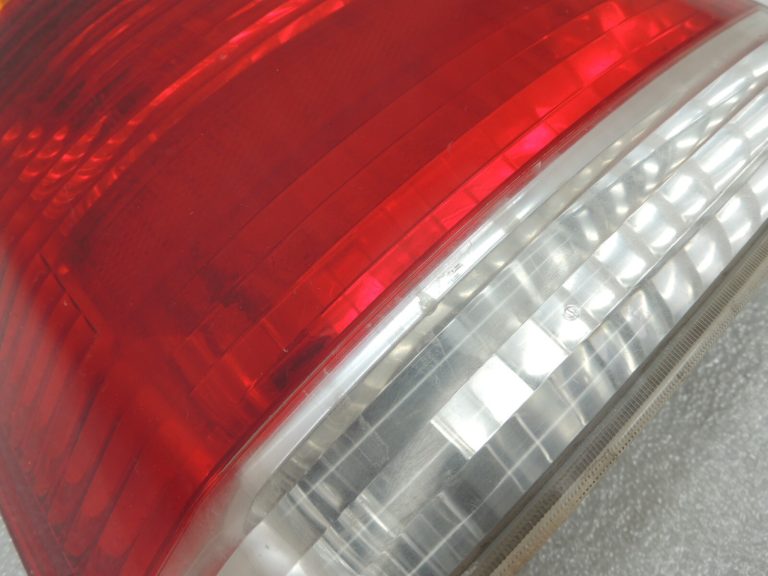 Opel Vectra C sedans aizmugurējais kreisais aizmugurējais lukturis 93174903