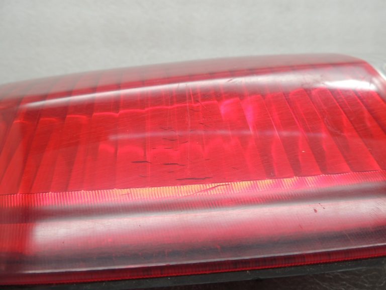 Opel Vectra C sedans aizmugurējais kreisais aizmugurējais lukturis 93174903
