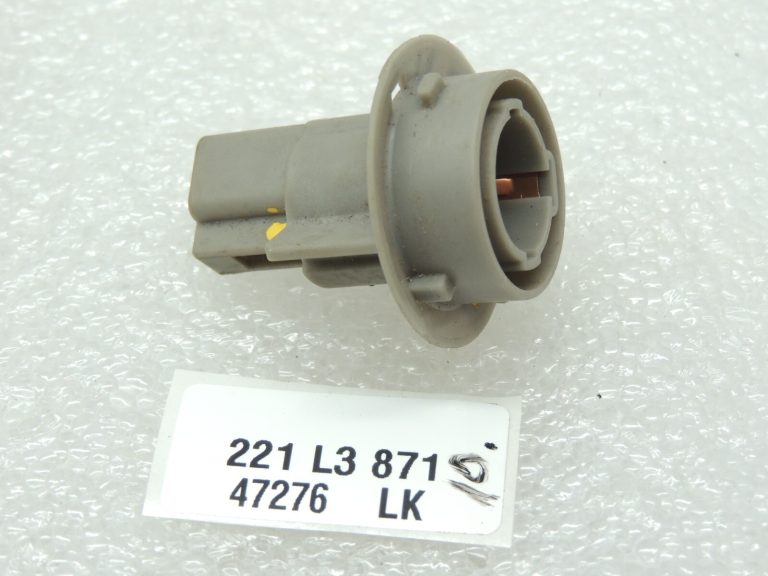 Mazda 626 GF Hečbeks Trešās bremžu gaismas spuldzes ligzda NA1251584A