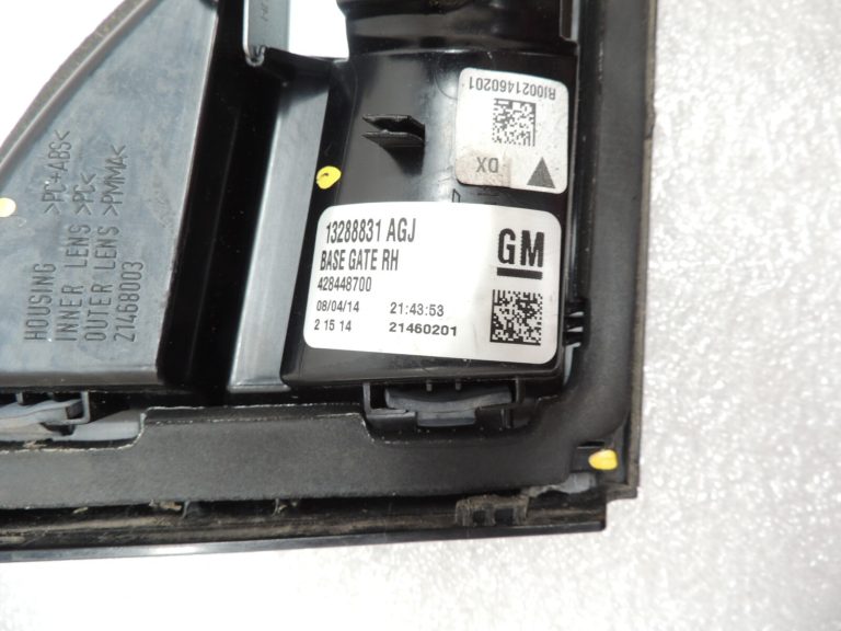 Opel Zafira C aizmugurējais aizmugurējais lukturis aizmugurējā labajā pusē 13288831