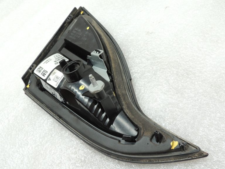 Opel Zafira C aizmugurējais aizmugurējais lukturis aizmugurējā labajā pusē 13288831