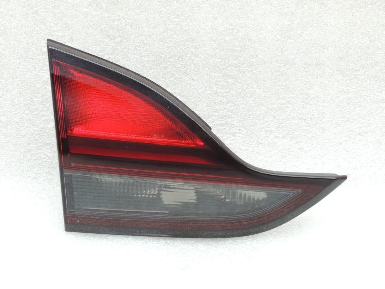 Opel Zafira C aizmugurējais aizmugurējais kreisais salona aizmugurējais lukturis 13288832