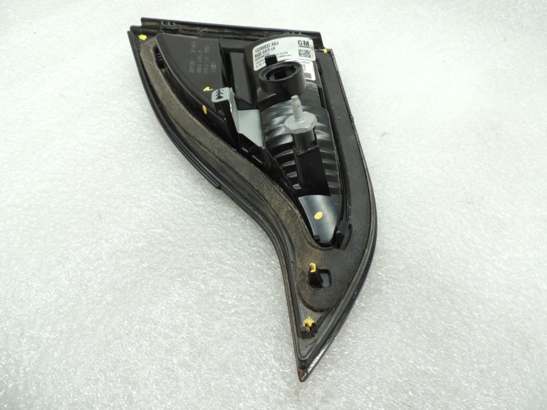 Opel Zafira C aizmugurējais aizmugurējais kreisais salona aizmugurējais lukturis 13288832